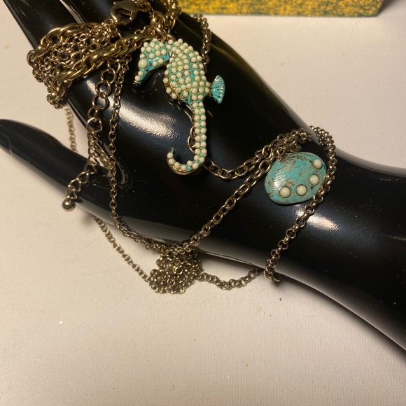 ๐๐ Vintage yet new one of a kind gold tone multilayered multi design necklace - Picture 12 of 12